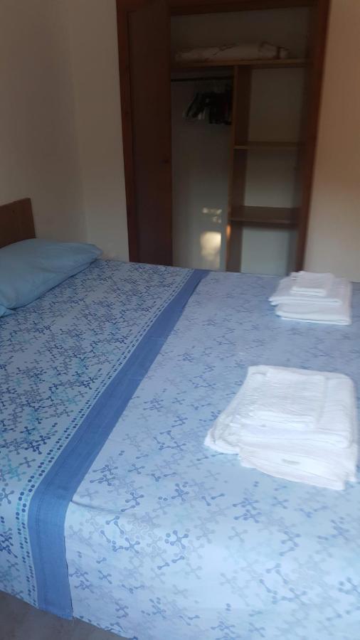 Casa Vacanza Costa Rossa Vista Mare Trinità dʼAgultu Exteriör bild